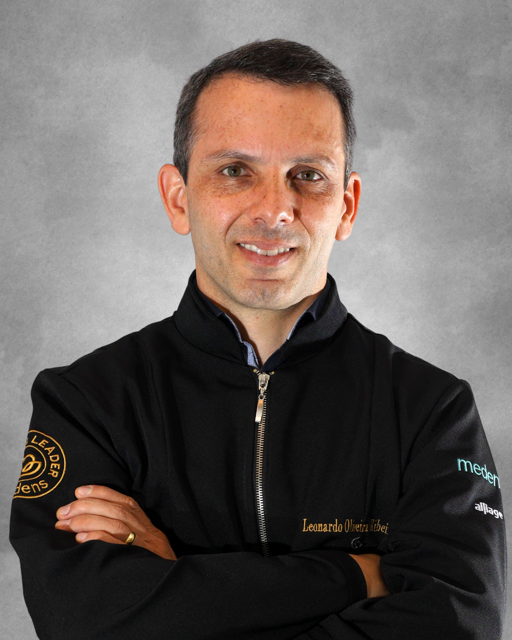 Dr. Leonardo Ribeiro